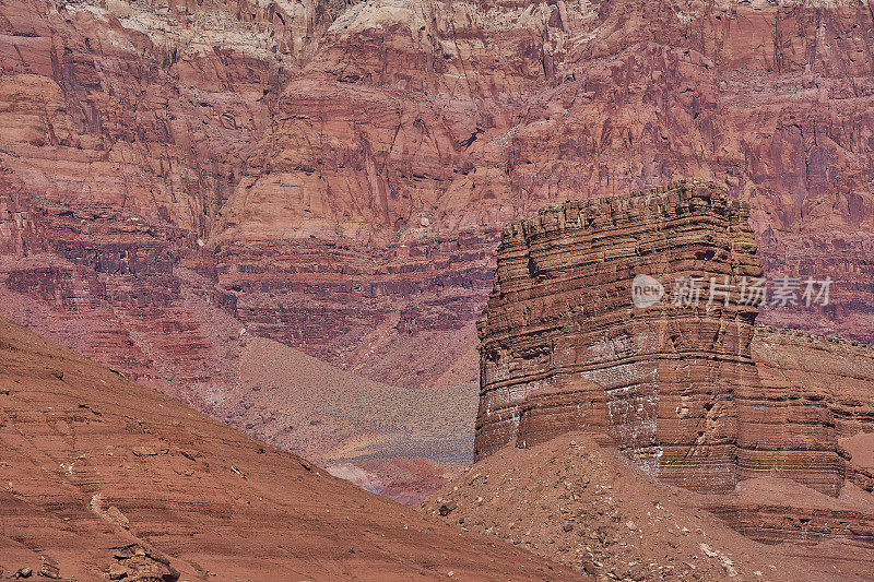 著名的大理石峡谷在朱红色悬崖国家纪念碑附近的亚利桑那页