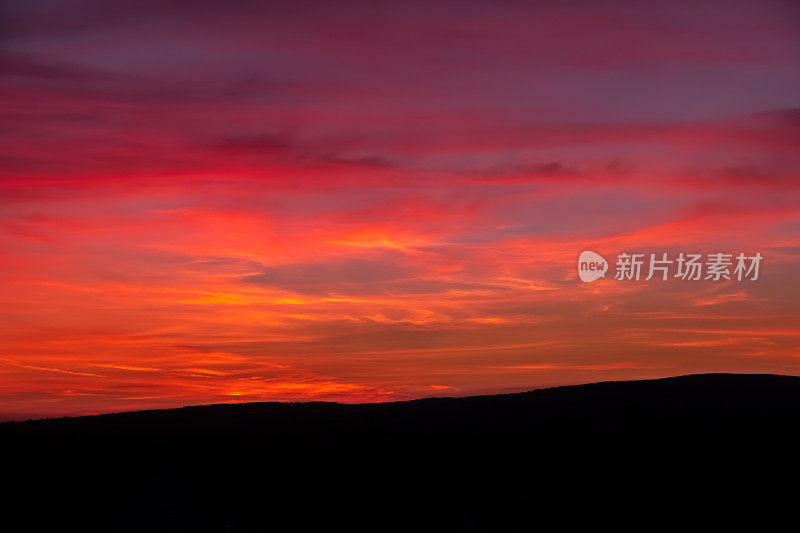 多彩的日落-天空着火