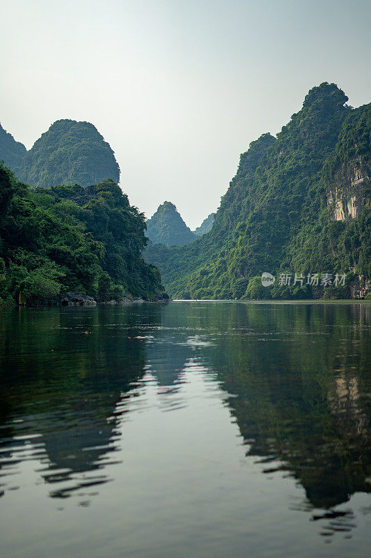 越南宁平山潭Coc庄安游船