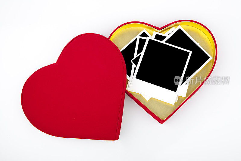 心形的情人节礼物盒，上面有照片