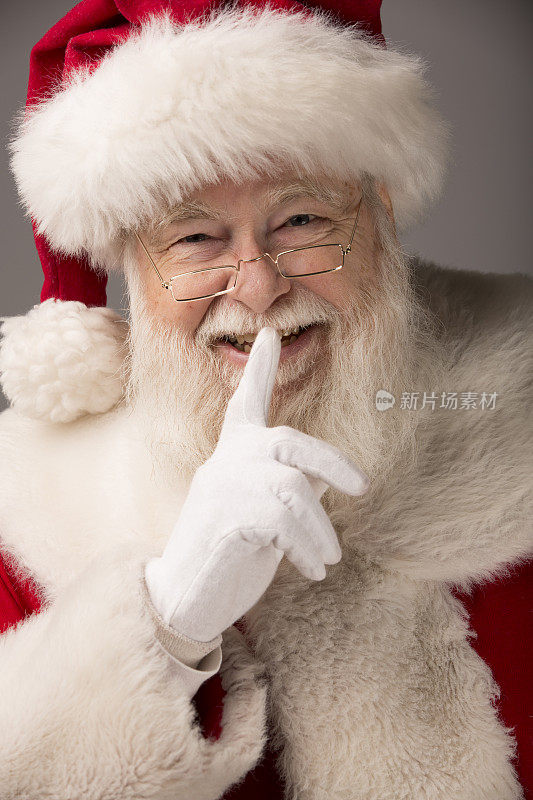 真正的圣诞老人说要安静