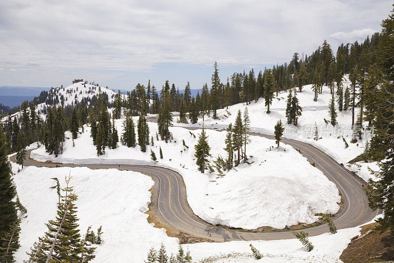 疯狂，曲折的道路，拉森火山国家公园，加利福尼亚州