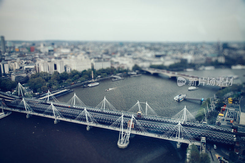 英国伦敦城市鸟瞰图泰晤士河大桥