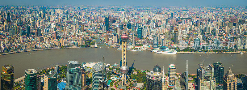 上海鸟瞰图横跨浦东外滩拥挤的城市景观中国