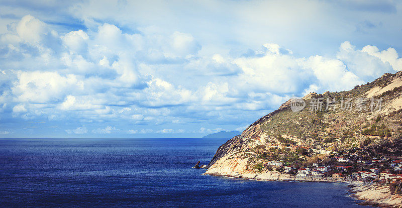 厄尔巴岛的海岸线