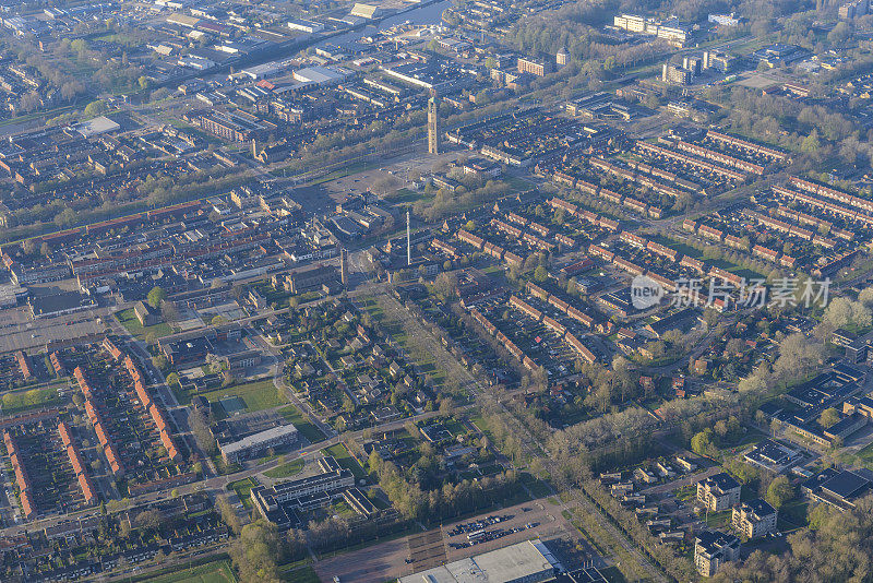 鸟瞰图的Emmeloord在Noordoostpolder，荷兰