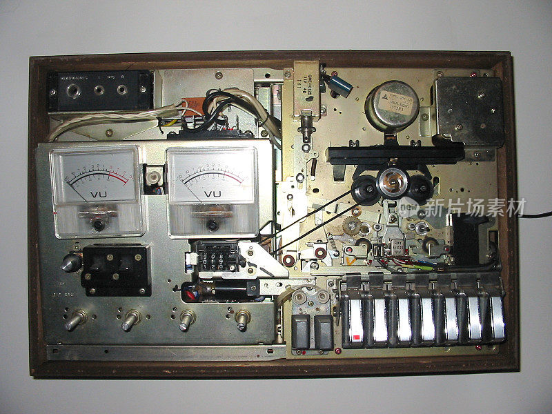 旧磁带播放器-没有盖
