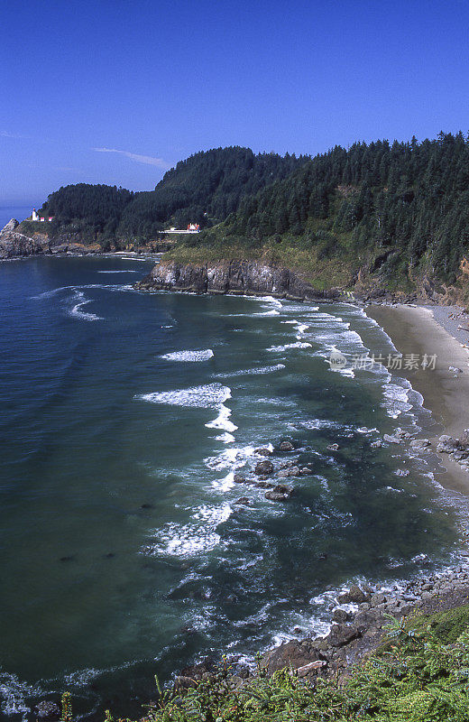 俄勒冈海岸的海卡塔岬灯塔