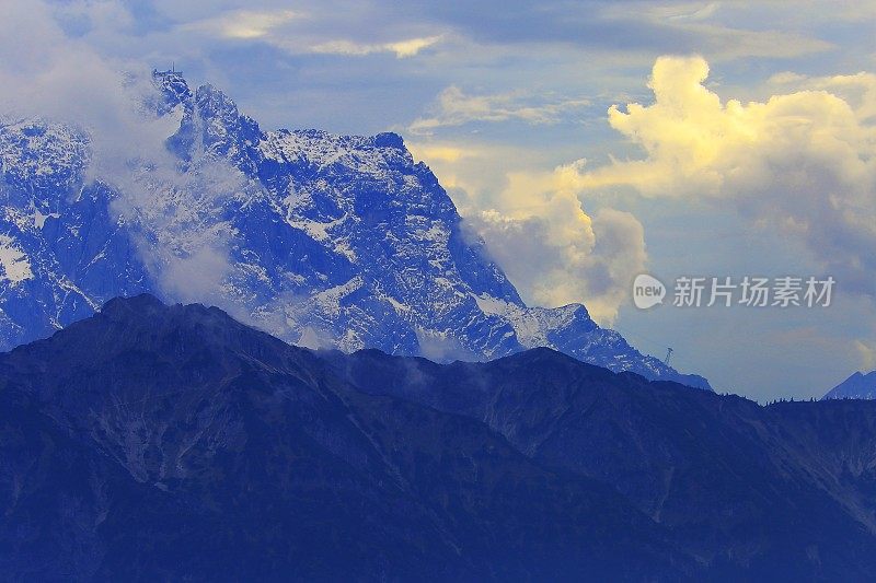 与奥地利接壤的德国奥伯拉梅尔高，巴伐利亚阿尔卑斯的Zugspitze