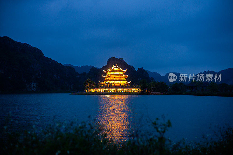 位于越南宁平市蔡旺名塔