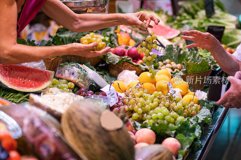 西班牙巴塞罗那的水果市场