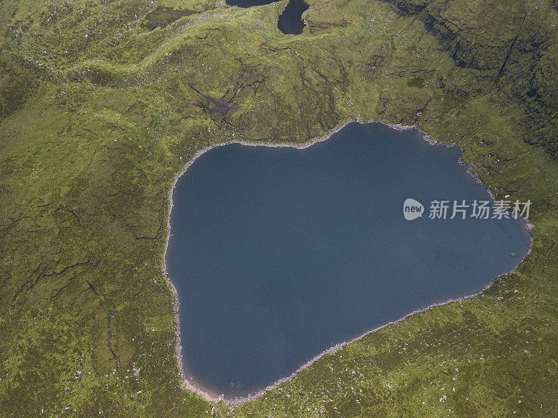 马斯克利湖，Galtee山脉，Aherlow峡谷，蒂珀雷里县，爱尔兰。