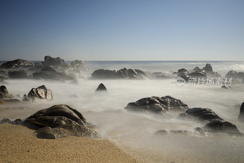 京都海滩的海岸景色