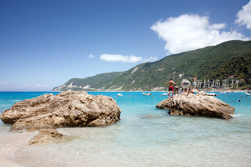 贴水尼基塔海滩