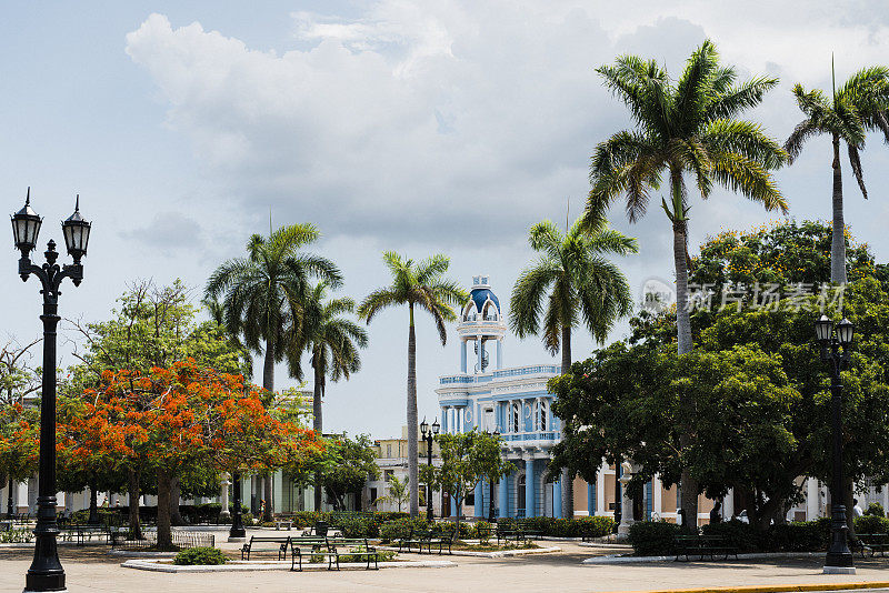 古巴西恩富戈斯主要广场
