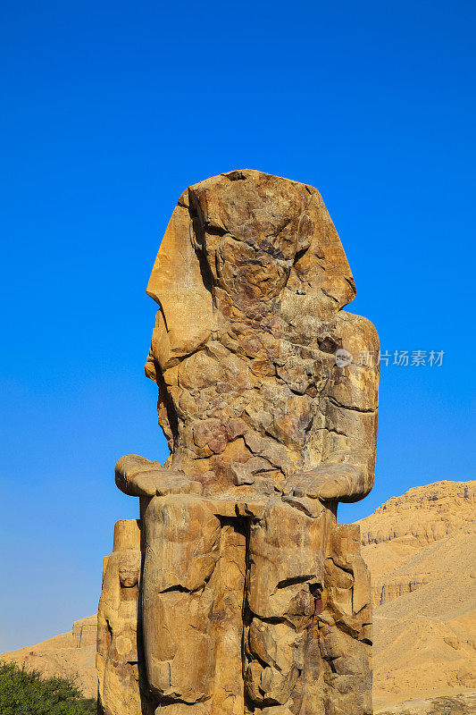 埃及，卢克索西岸，门农巨人