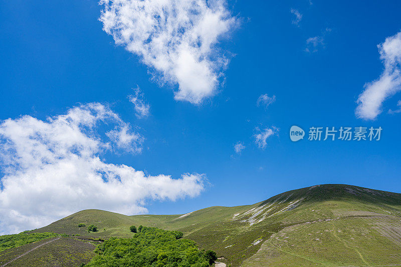 比利牛斯山脉风景