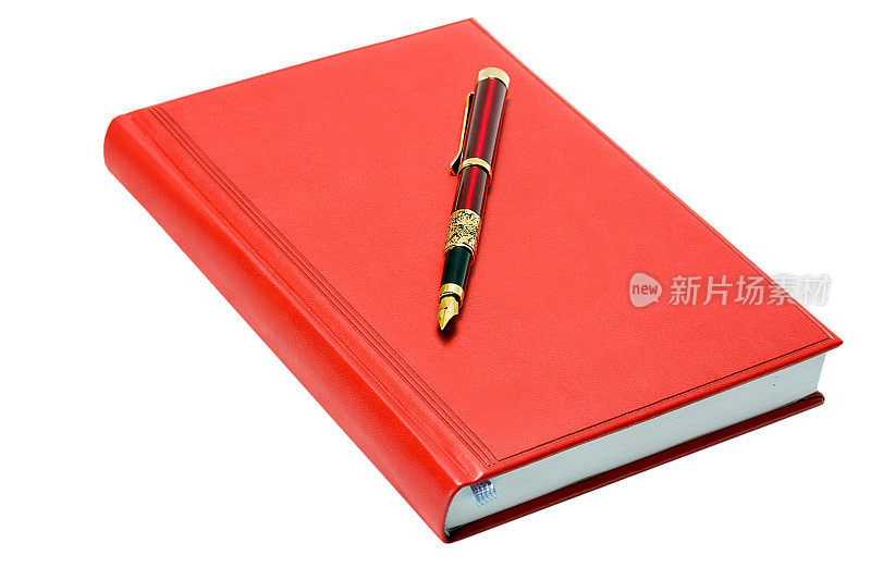 红色笔记本和钢笔