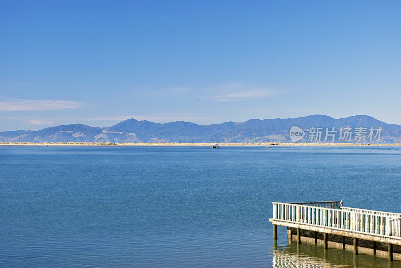 横跨塔斯曼湾的海景，新西兰