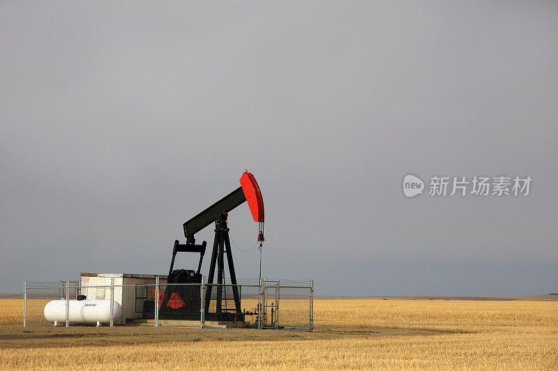 红色Pumpjack