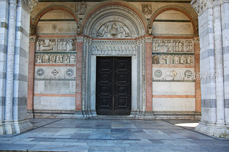 圣马丁大教堂的正门。卢卡。意大利。