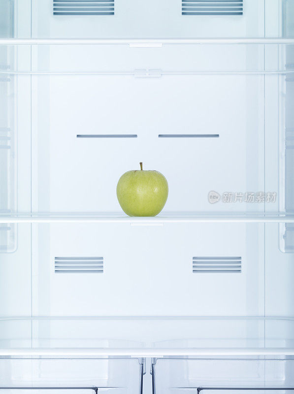 冰箱里的青苹果