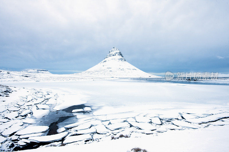 冰岛的Kirkjufell——冬天