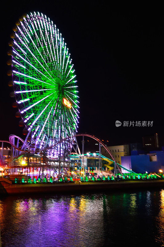 横滨环球全景桥上的夜景，日本