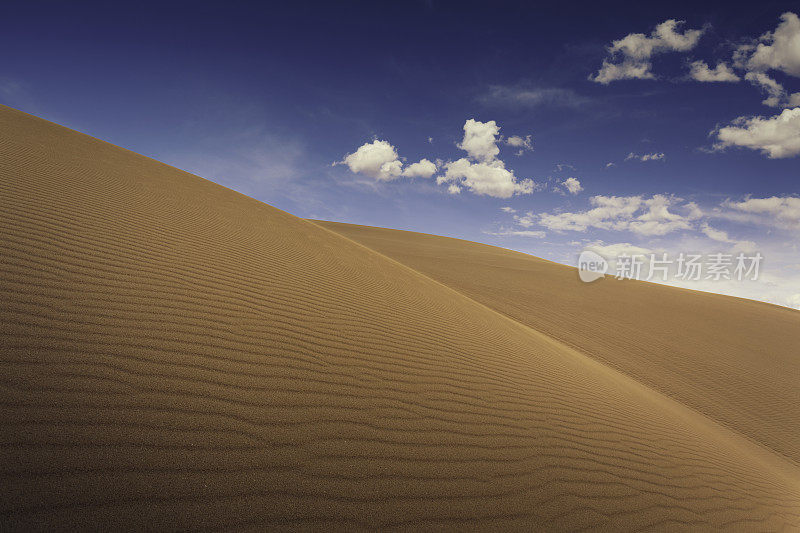 沙漠的沙丘