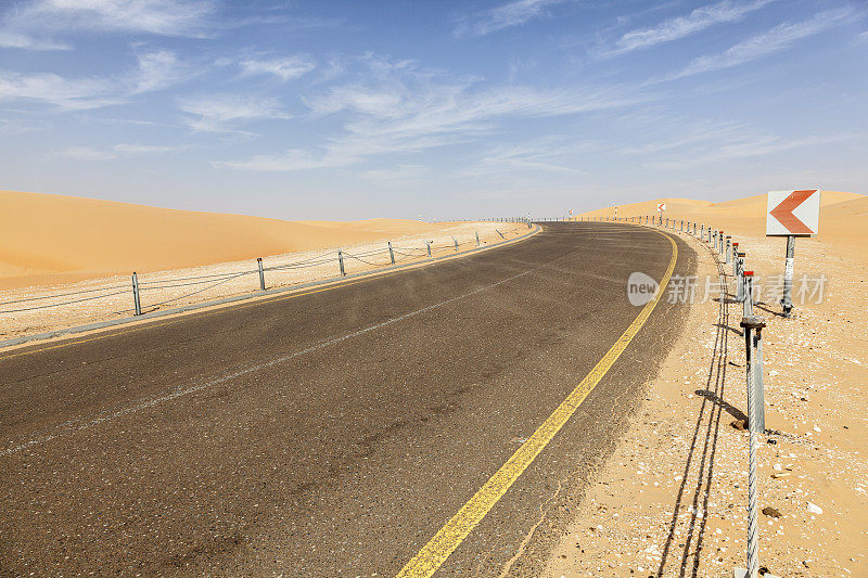 阿联酋阿布扎比沙漠公路
