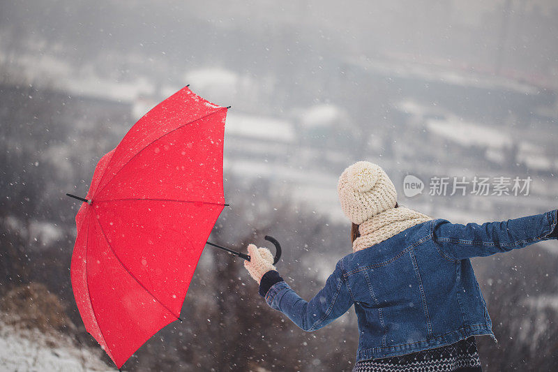 享受第一场雪