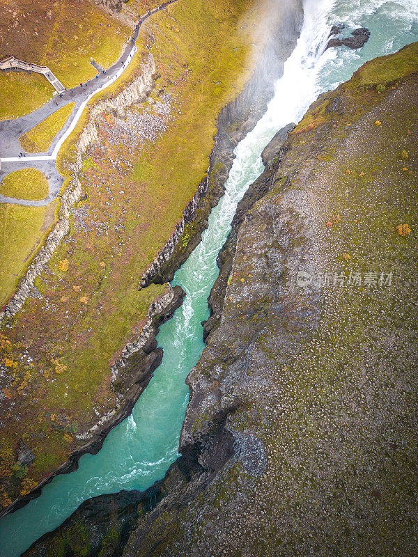 冰岛河峡谷的Hvita河和Gullfoss瀑布的鸟瞰图