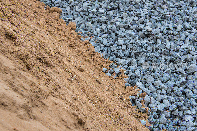 建筑工地岩石和砂堆
