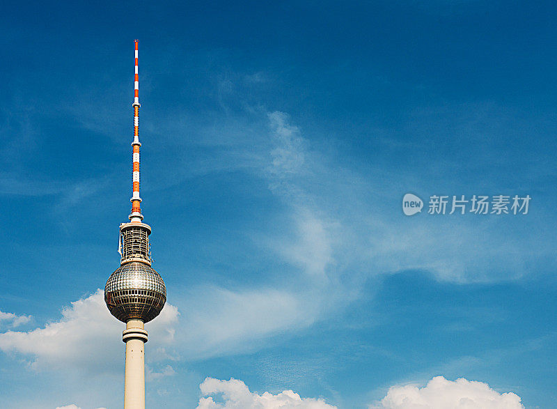 柏林Fernsehturm电视塔在柏林亚历山大广场，德国