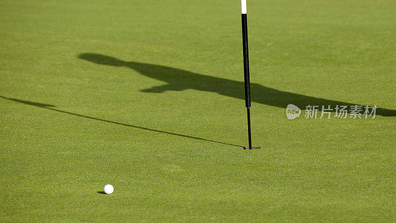 高尔夫球手的影子
