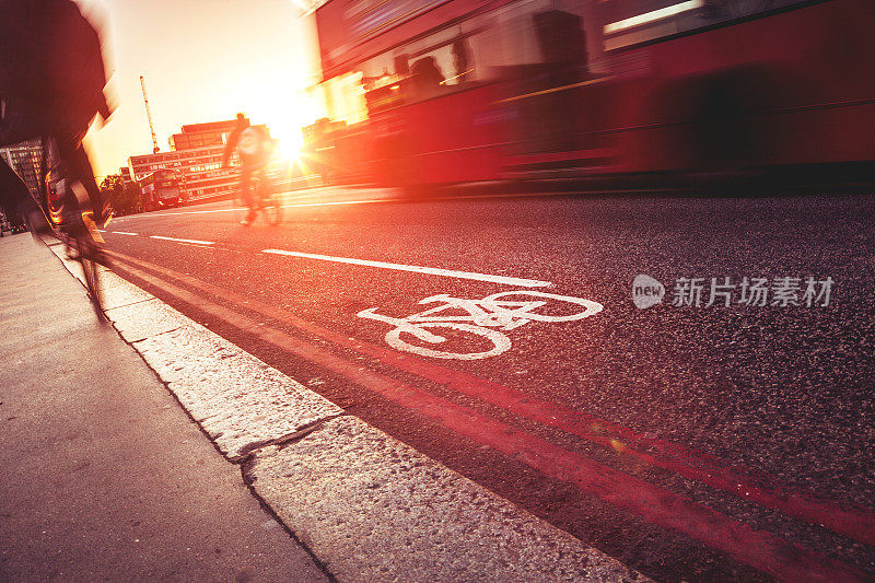 伦敦的自行车道，威斯敏斯特桥