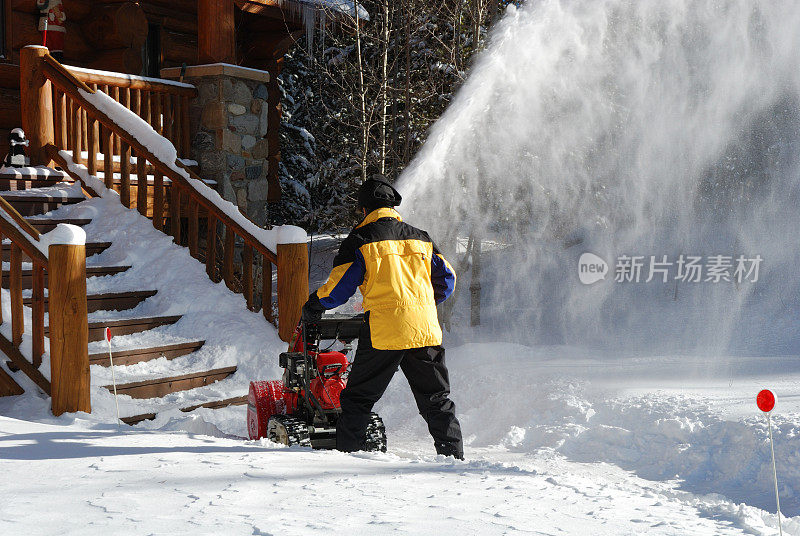 女人雪吹