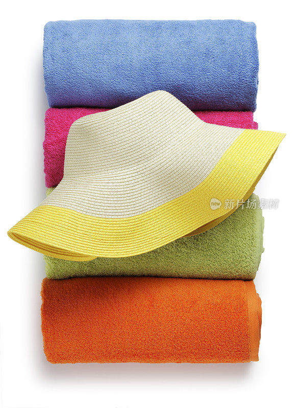 软帽和沙滩毛巾