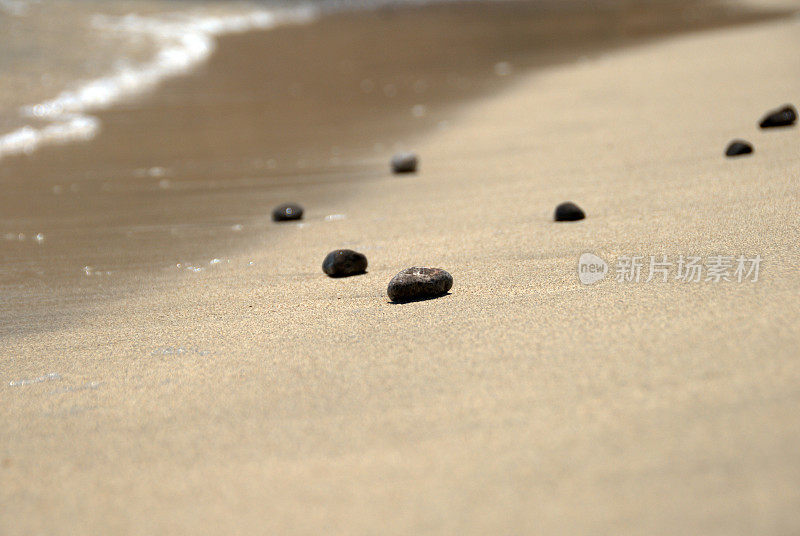 沙滩上的石头(鹅卵石)