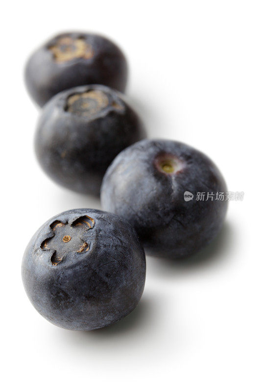果实:白色背景上孤立的蓝莓