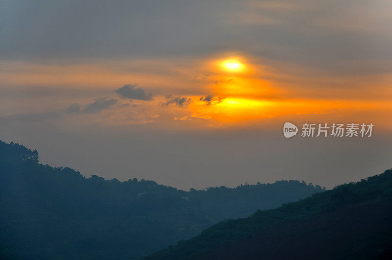 龙泉山日落