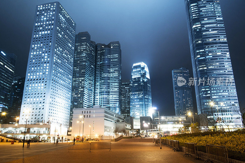 现代城市的夜景，香港