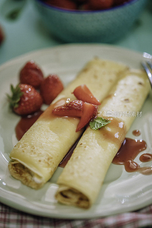 Crêpes配新鲜树莓