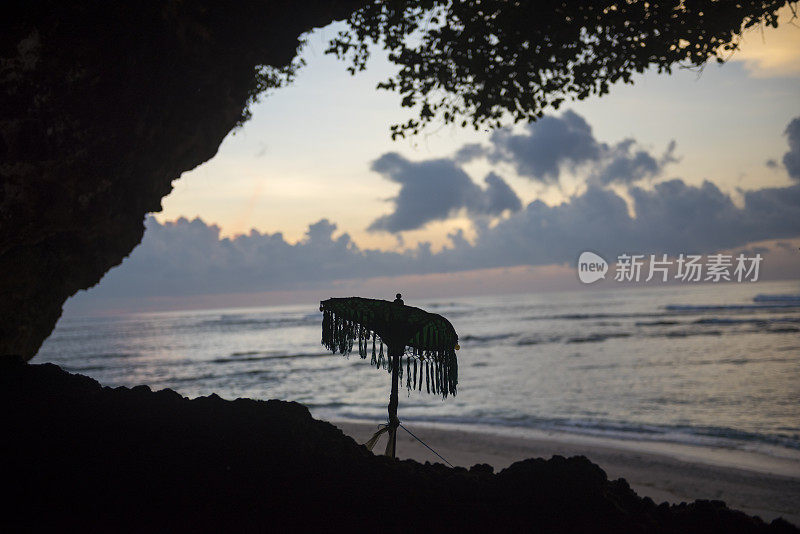 巴厘岛的海滩日出