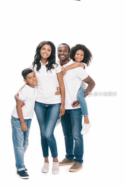 幸福的非裔美国人家庭