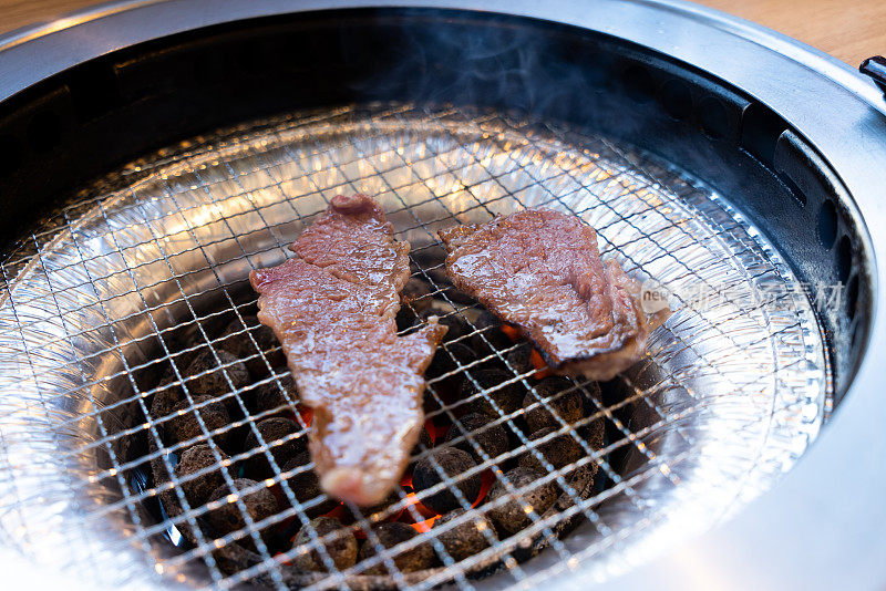 日本一家烧肉店的烤肉