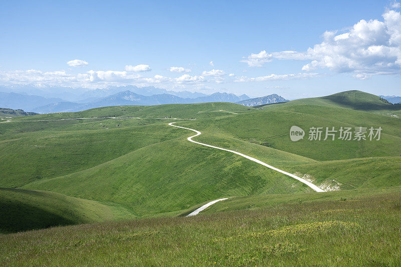 山景与土路