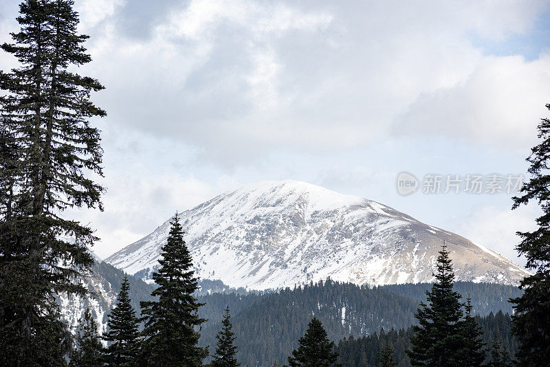 伊嘎孜山国立公园鸟瞰图