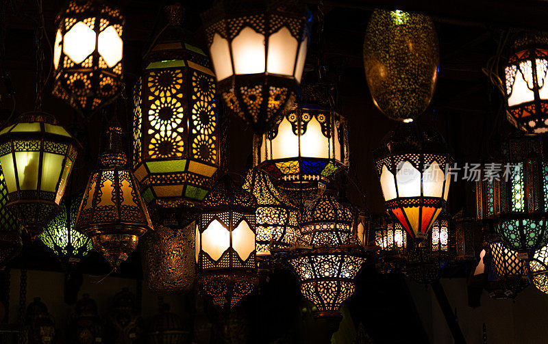 阿拉伯联合酋长国迪拜露天市场的灯光