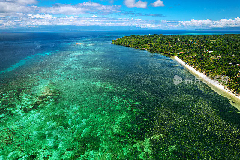 菲律宾锡基霍尔岛海滩鸟瞰图